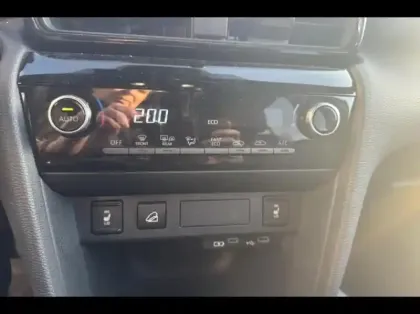 Photo 14 Toyota Yaris  Cross 130h Design Pack Cargo RAC AWD-i