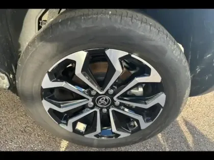 Photo 12 Toyota Yaris  Cross 130h Design Pack Cargo RAC AWD-i