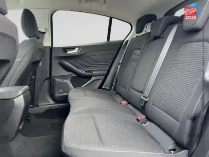 Photo 10 Ford Focus  1.0 EcoBoost 125ch Titanium GPS Radar AV/AR Carplay