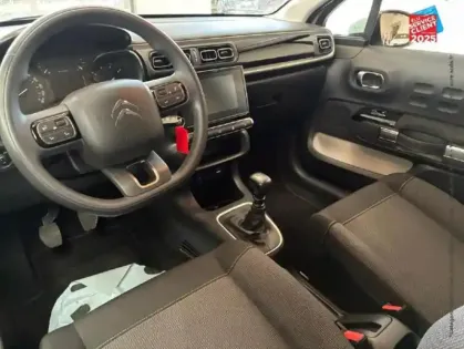 Photo 14 Citroën C3  1.2 PureTech 110ch S/S MAX Radar AR Carplay