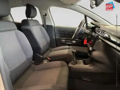 Photo 4 Citroën C3  1.2 PureTech 110ch S/S MAX Radar AR Carplay