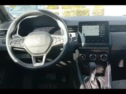 Photo 8 Renault Clio  1.6 E-Tech 145ch full hybrid Techno - 24