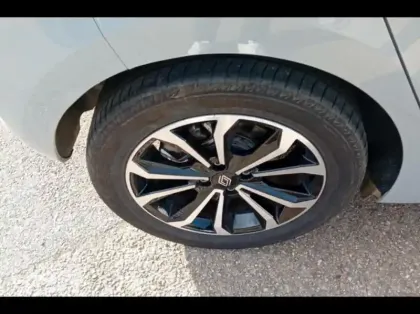 Photo 12 Renault Clio  1.6 E-Tech 145ch full hybrid Techno - 24