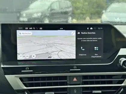 Photo 11 Citroën C4  1.2 Hybride 145ch S&S MAX Automatique