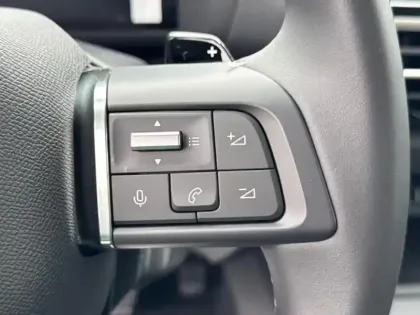 Photo 14 Citroën C4  1.2 Hybride 145ch S&S MAX Automatique