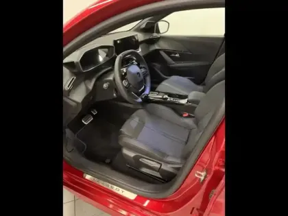 Photo 11 Peugeot 208  e- 136ch GT