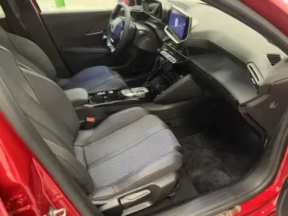 Photo 9 Peugeot 208  e- 136ch GT