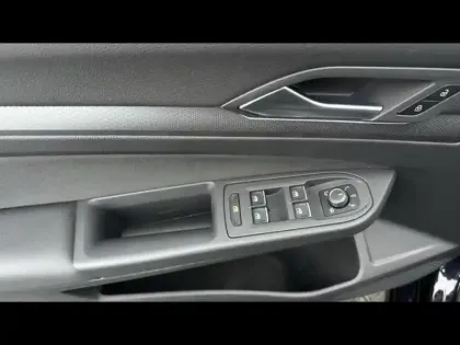 Photo 8 Volkswagen Golf  1.0 TSI OPF 110ch Active