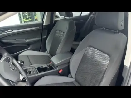 Photo 7 Volkswagen Golf  1.0 TSI OPF 110ch Active