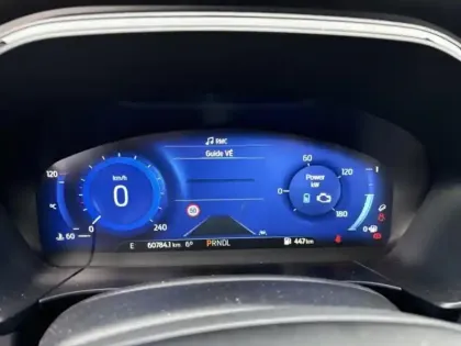 Photo 13 Ford Kuga  2.5 Duratec 190 ch FHEV ST-Line BVA i-AWD