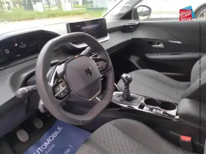 Photo 29 Peugeot 208  1.2 100ch S/S Allure Radar AV/AR Carplay