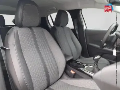 Photo 19 Peugeot 208  1.2 100ch S/S Allure Radar AV/AR Carplay