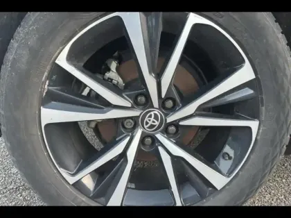 Photo 12 Toyota C-HR  1.8 Hybride 140ch Design NG23