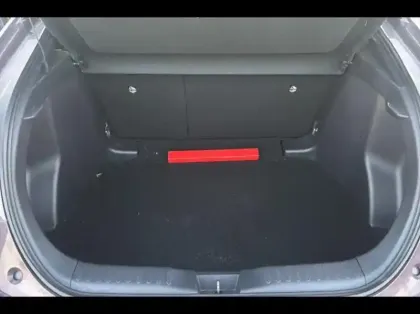 Photo 8 Toyota C-HR  1.8 Hybride 140ch Design NG23