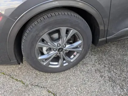 Photo 5 Ford Kuga  2.5 Duratec 190ch FHEV E85 ST-Line X BVA