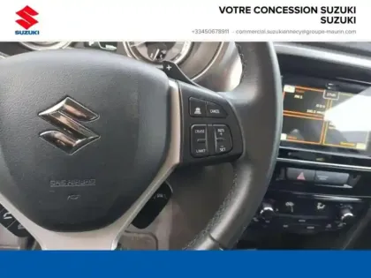 Photo 13 Suzuki Vitara  1.5 Dualjet Hybrid 115ch Privilège Auto