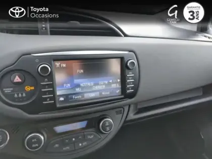 Photo 14 Toyota Yaris  110 VVT-i Ultimate CVT 5p