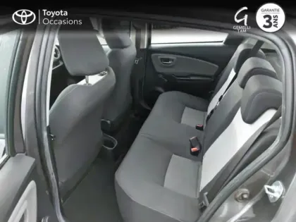 Photo 11 Toyota Yaris  110 VVT-i Ultimate CVT 5p