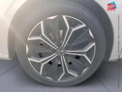 Photo 9 DS DS 4  BlueHDi 130ch Rivoli Automatique Touvrant Sieges cuir Focal