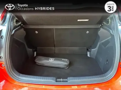 Photo 24 Toyota Yaris  116h France Business 5p