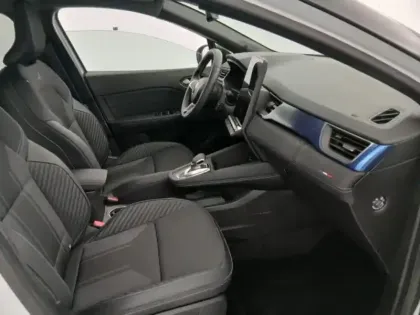 Photo 13 Renault Captur  1.8 E-Tech full hybrid 160ch esprit Alpine - 25