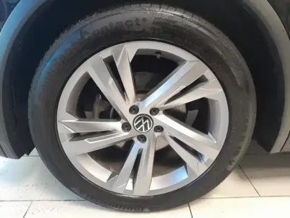 Photo 13 Volkswagen Tiguan  2.0 TDI 150ch R-Line DSG7