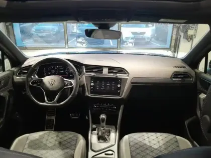 Photo 10 Volkswagen Tiguan  2.0 TDI 150ch R-Line DSG7