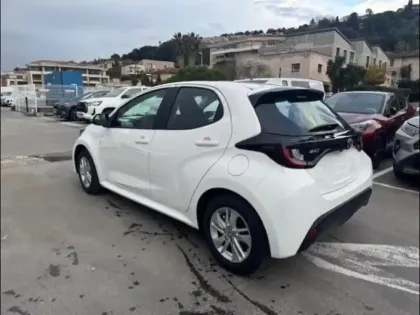 Photo 3 Toyota Yaris  116h Dynamic 5p MY25