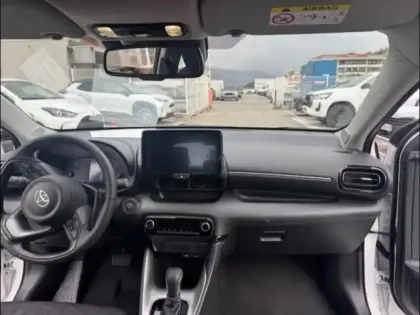 Photo 11 Toyota Yaris  116h Dynamic 5p MY25