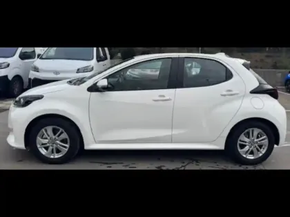 Photo 2 Toyota Yaris  116h Dynamic 5p MY25