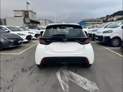 Photo 4 Toyota Yaris  116h Dynamic 5p MY25