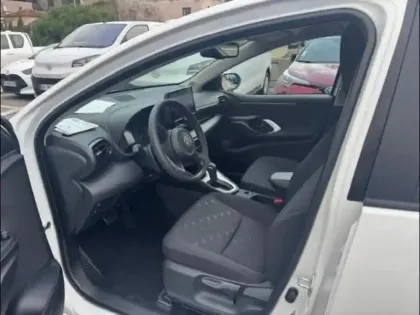 Photo 8 Toyota Yaris  116h Dynamic 5p MY25