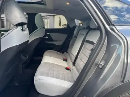 Photo 11 Citroën C4  1.2 Hybride 145ch S&S MAX Automatique