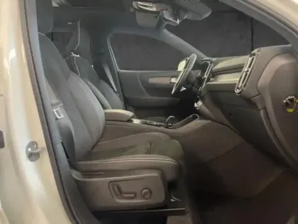 Photo 8 Volvo Xc40  B3 163ch Ultimate DCT 7