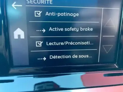 Photo 14 Peugeot 208  1.2 Essence 75ch S&S Like / ELIGIBLE LOA