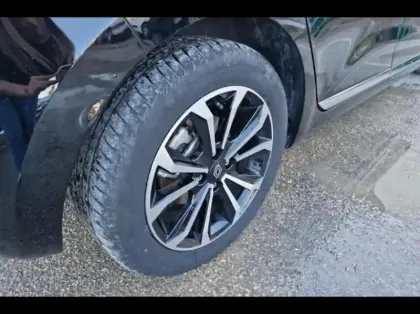 Photo 12 Renault Clio  1.6 E-Tech 145ch full hybrid Techno - 24