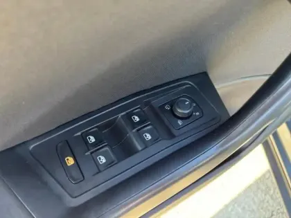 Photo 14 Volkswagen T-roc  1.0 TSI 110ch Life