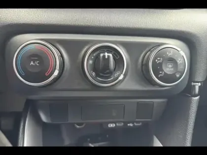 Photo 14 Toyota Yaris  120 VVT-i Dynamic Business RAC2024  MC24