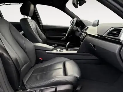 Photo 14 BMW Serie 3 Série 3 318iA 136ch M Sport Ultimate Euro6d-T