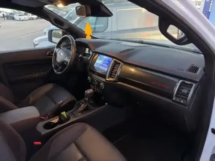 Photo 10 Ford Ranger  2.0 TDCi 213ch Double Cabine Stormtrak BVA10