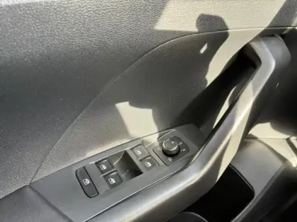 Photo 11 Volkswagen T-cross  1.0 TSI 95ch Life Tech