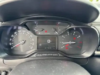 Photo 13 Citroën C3  1.2 PureTech 83ch S&S C-Series 123g