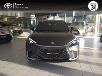 Photo 4 Lexus Lbx  1.5 136ch Elegant 2WD Pack Tech