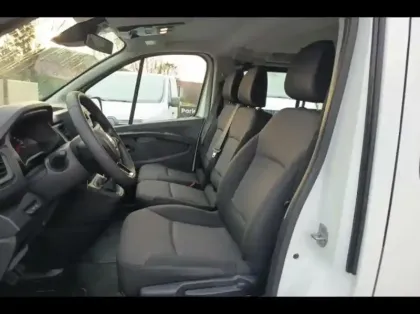 Photo 9 Renault Trafic  Combi L2 2.0 Blue dCi 150ch S&S Zen 8 places