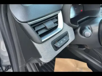 Photo 14 Renault Clio  1.6 E-Tech 145ch full hybrid Techno - 24