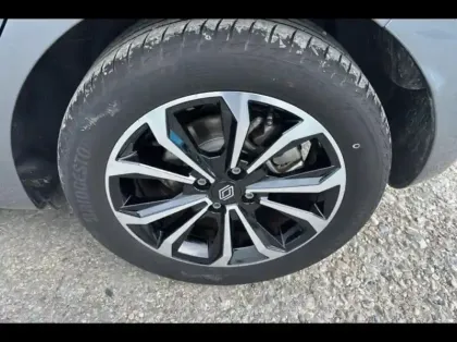 Photo 10 Renault Clio  1.6 E-Tech 145ch full hybrid Techno - 24