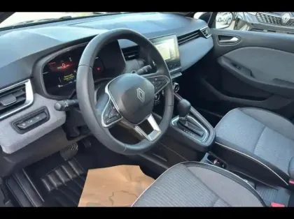 Photo 6 Renault Clio  1.6 E-Tech 145ch full hybrid Techno - 24