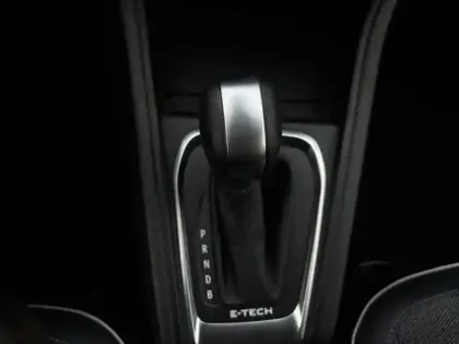 Photo 27 Renault Captur  1.6 E-Tech hybride rechargeable 160ch Techno