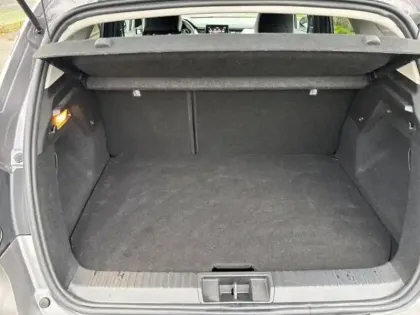 Photo 19 Renault Captur  1.6 E-Tech hybride rechargeable 160ch Techno