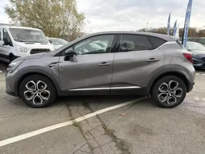Photo 7 Renault Captur  1.6 E-Tech hybride rechargeable 160ch Techno